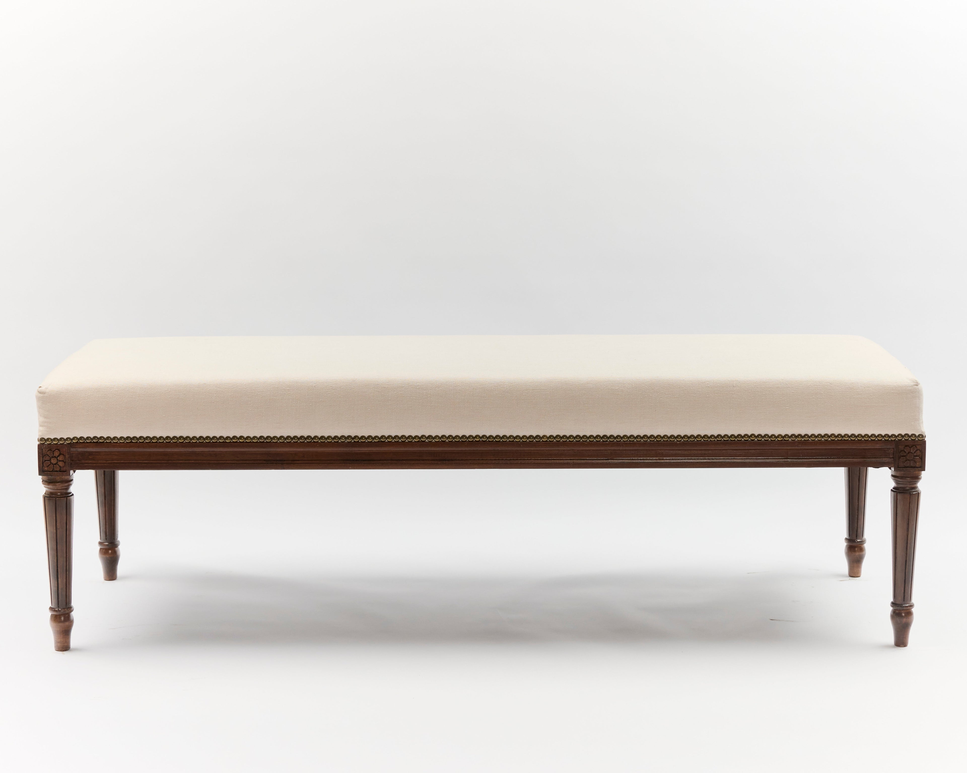 Banqueta Tallada  Nogal