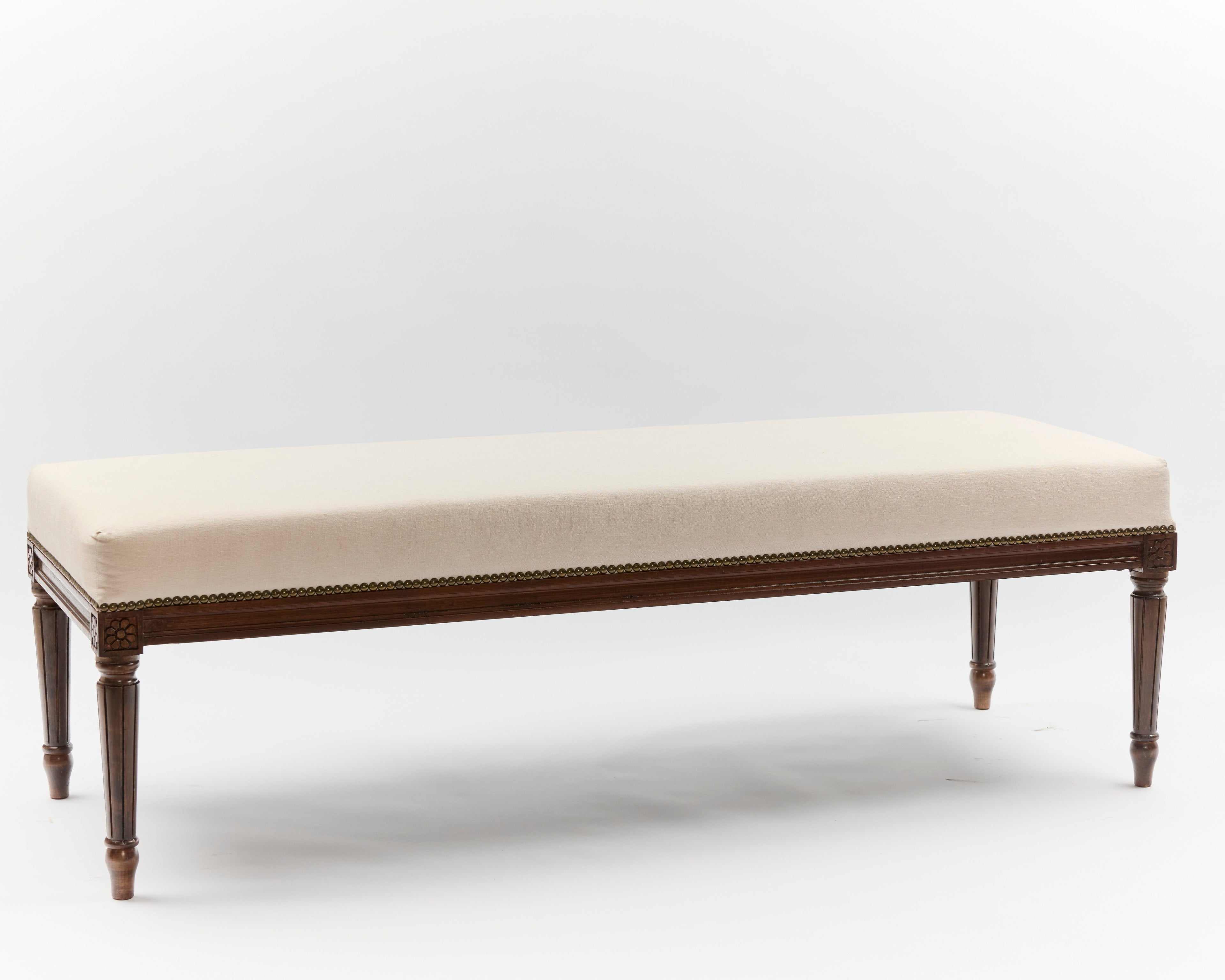 Banqueta Tallada  Nogal