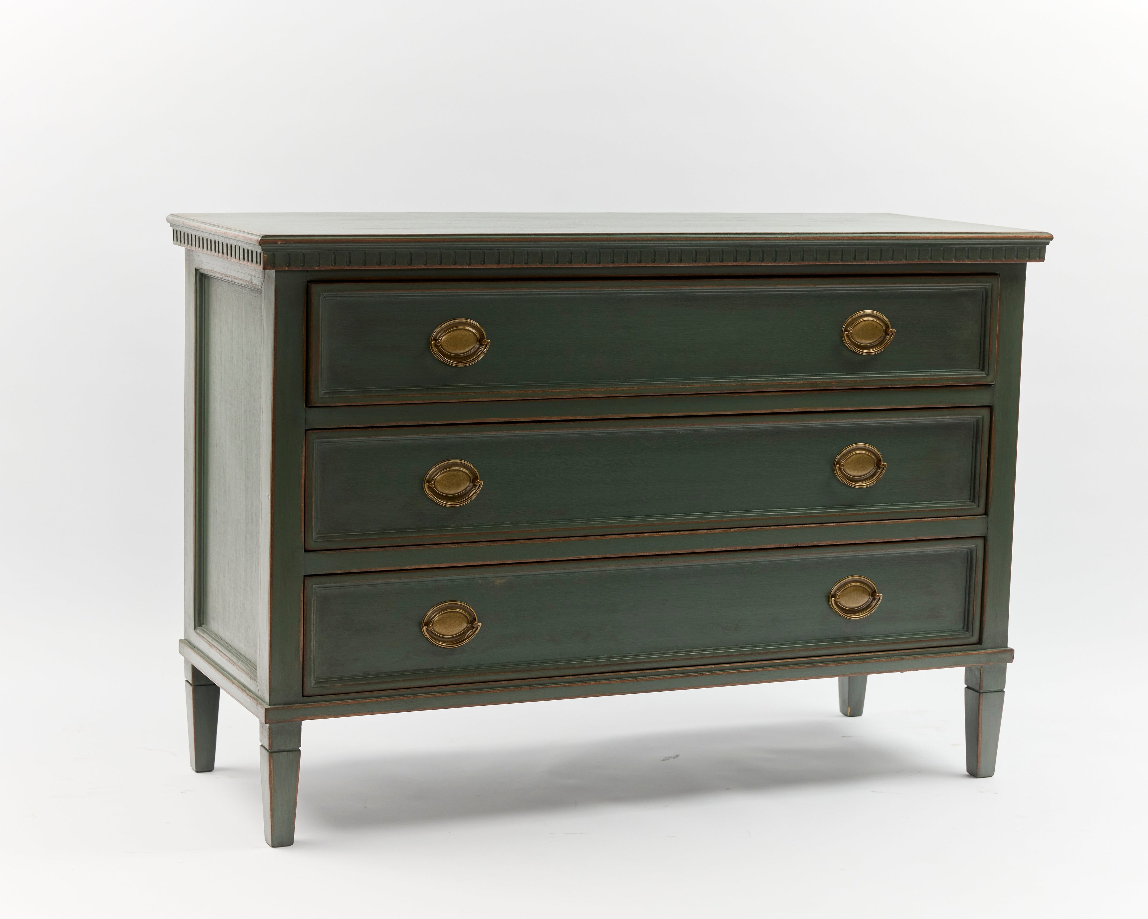 Mueble Tallado Arriba 3 cajones Verde