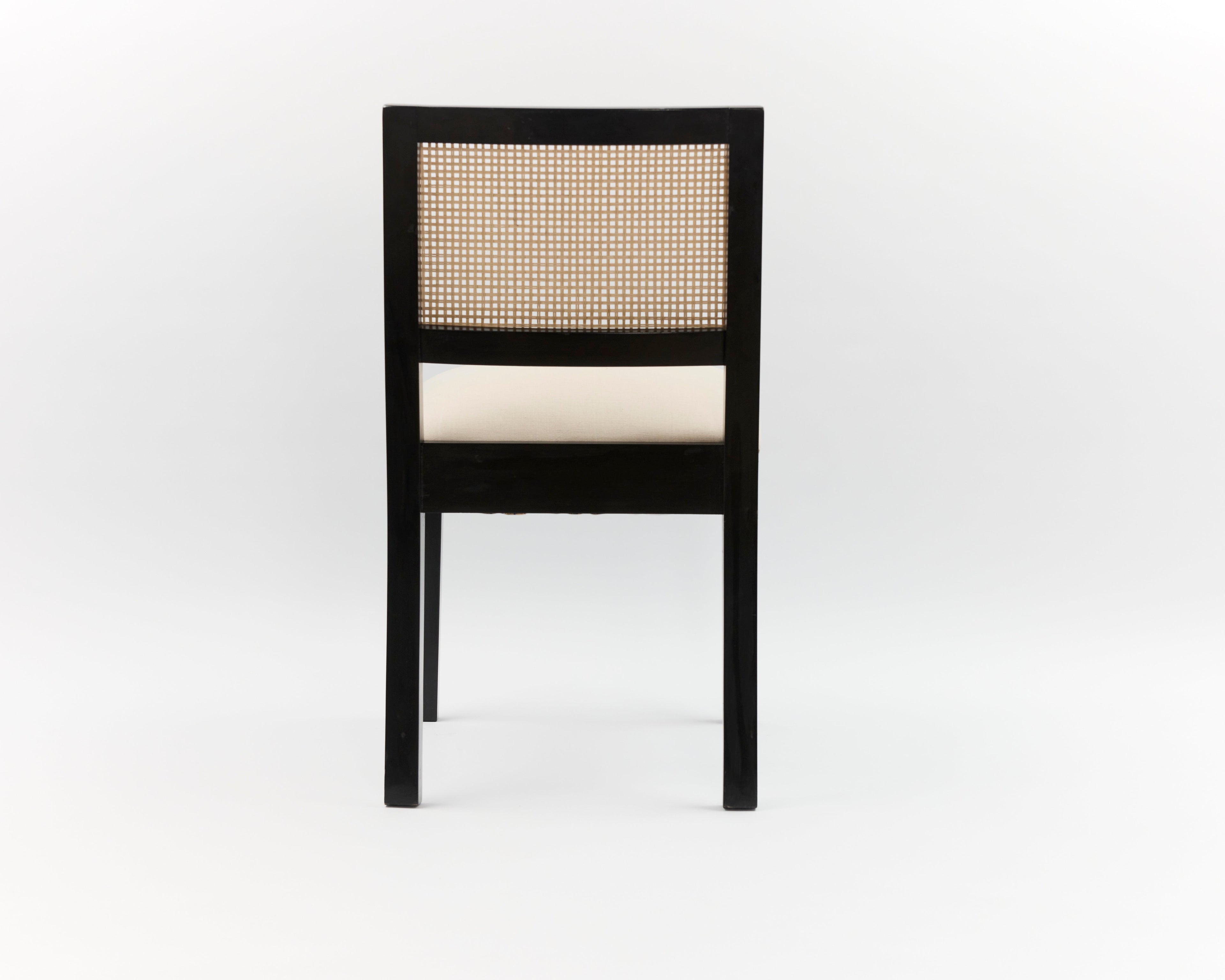 Silla Junco Recta Negra