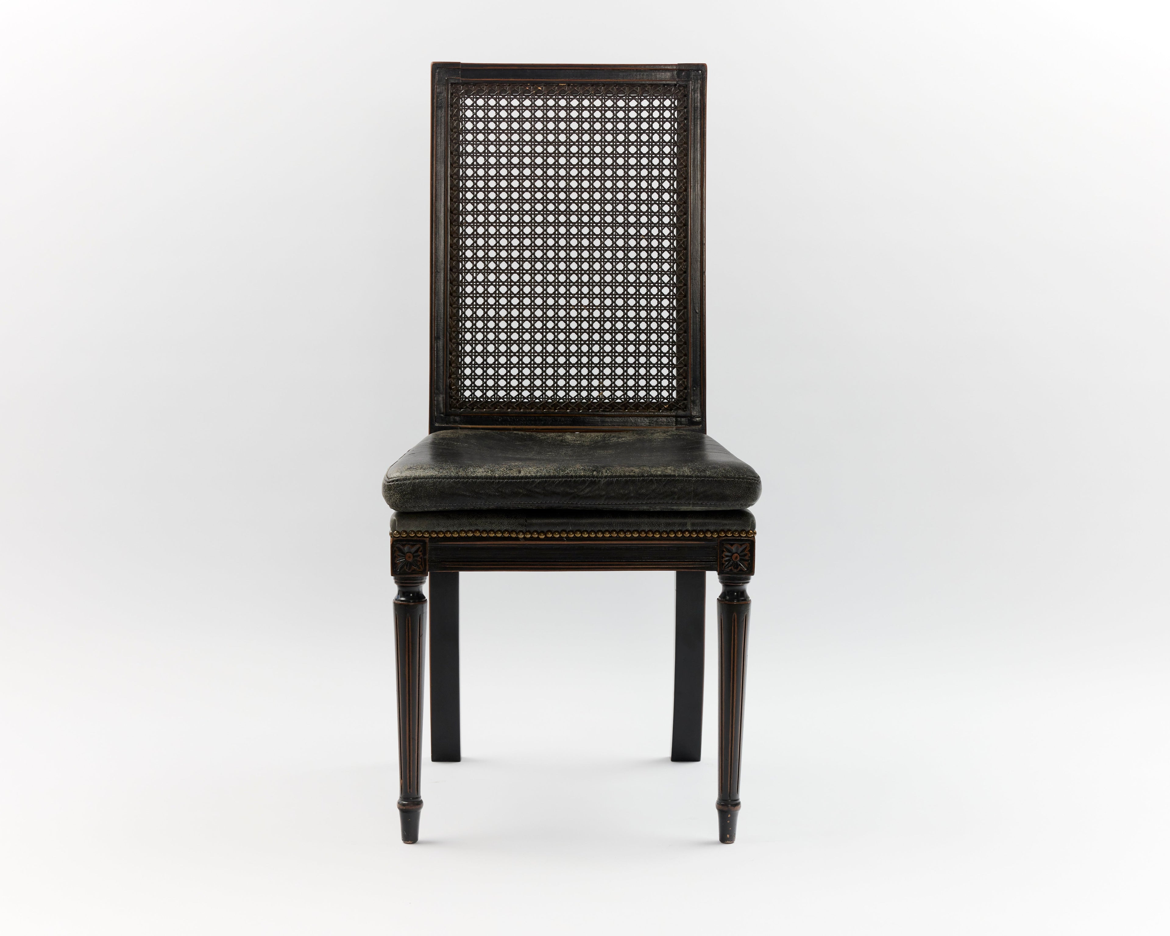 Silla Tallada Junco Cuero